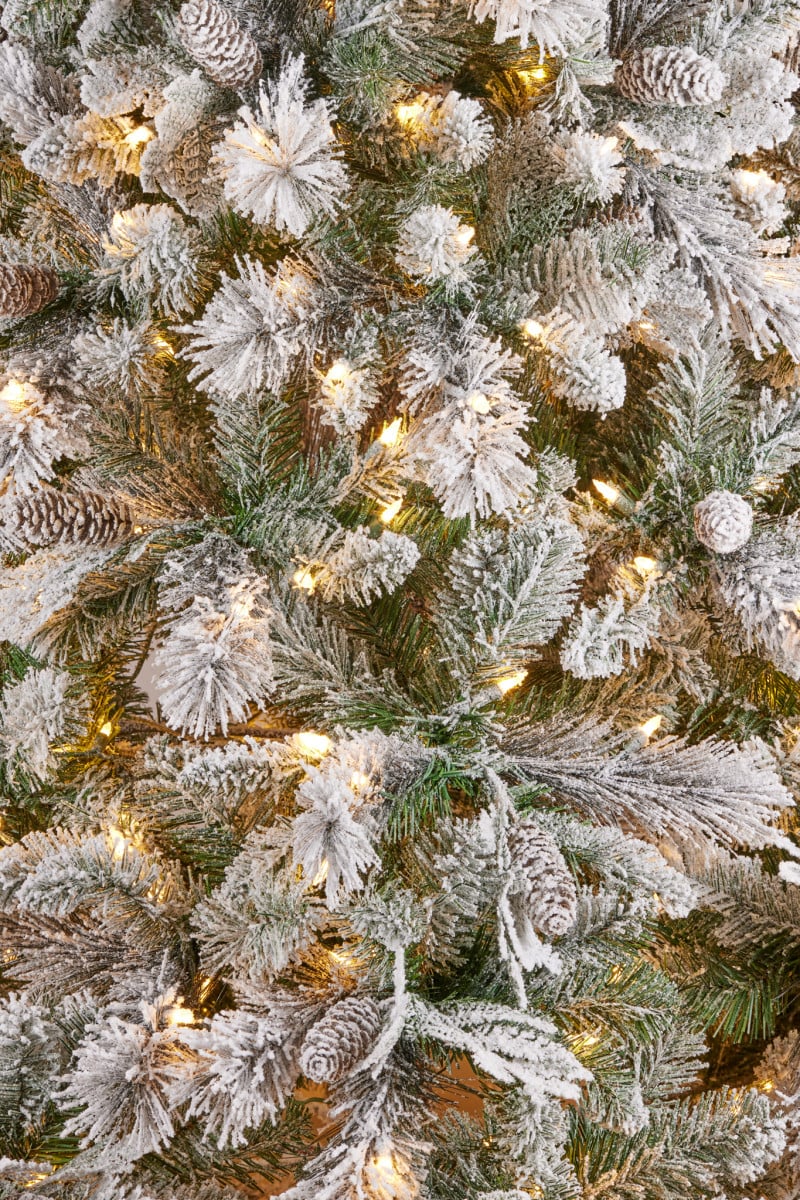 Christabelle 7.5ft Christmas Tree with Lights - Wesley Pine