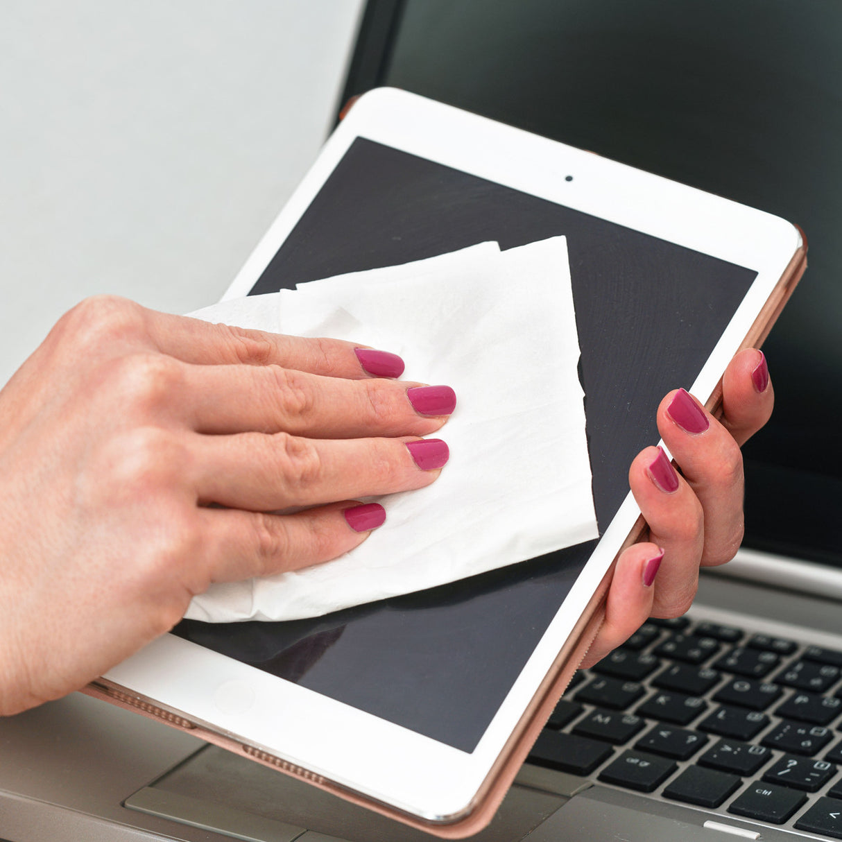 Laser Screen Cleaning Wipes 100 Pack - 3 Pack