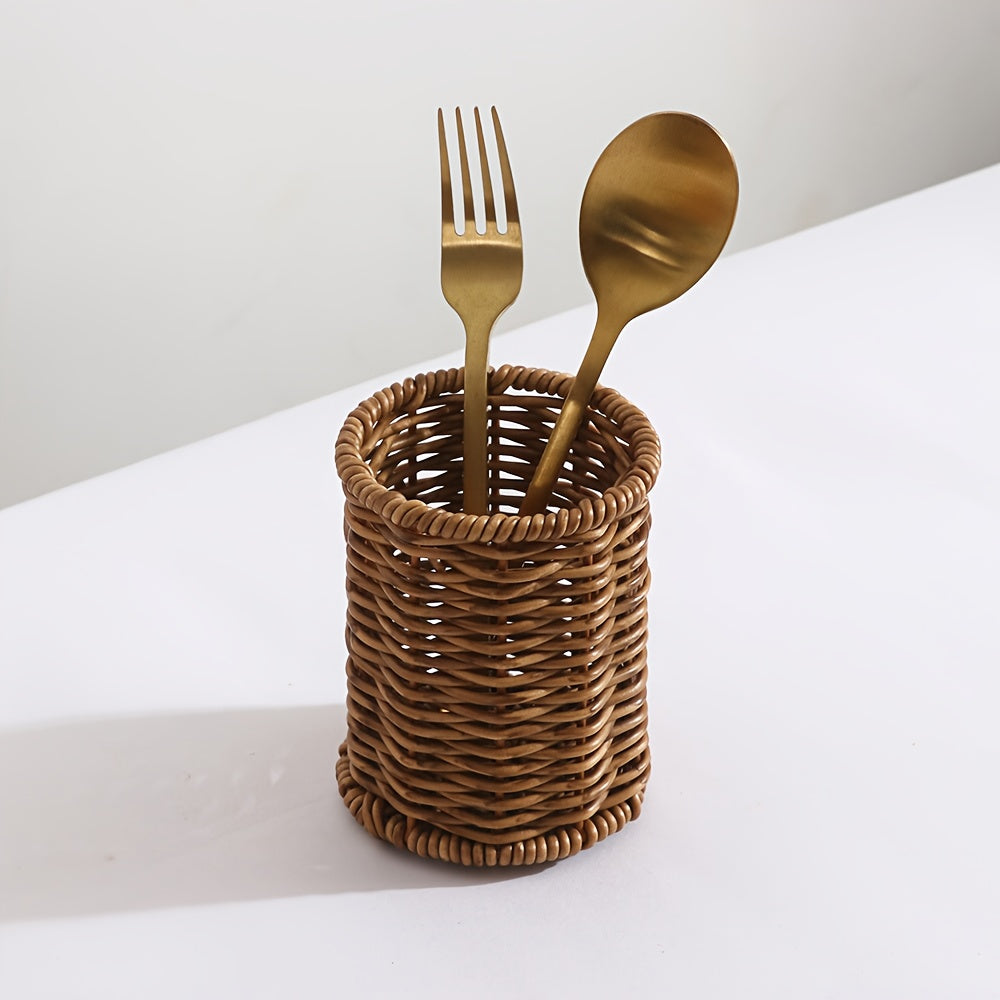 **Japanese Tableware Storage and Drying Basket: Slip-Resistant and Mold-Proof Bottom, Dual Use for Dining and Kitchen, a Simple and Tidy New Storage Choice**