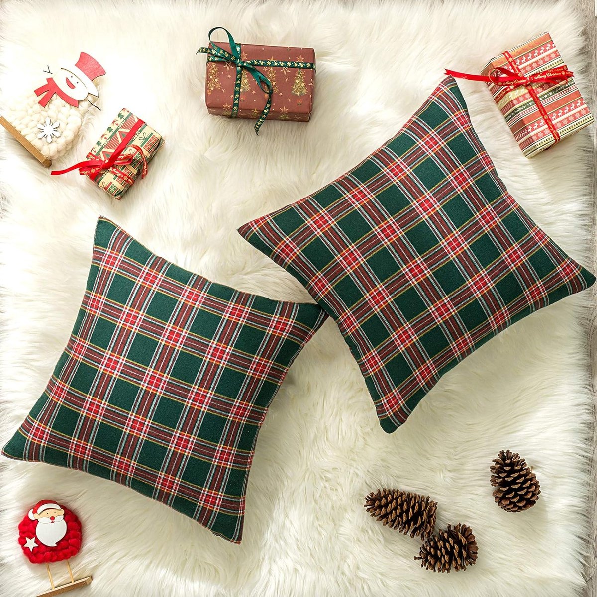Pillowcase - Set of 2 - 40 x 40 cm cushion cover - indoor Christmas decoration - Christmas ornament - Christmas Pillowcase - Christmas Tartan Cushion Cover - Christmas Classic Tartan Cushion Cover - No core - Green & Red