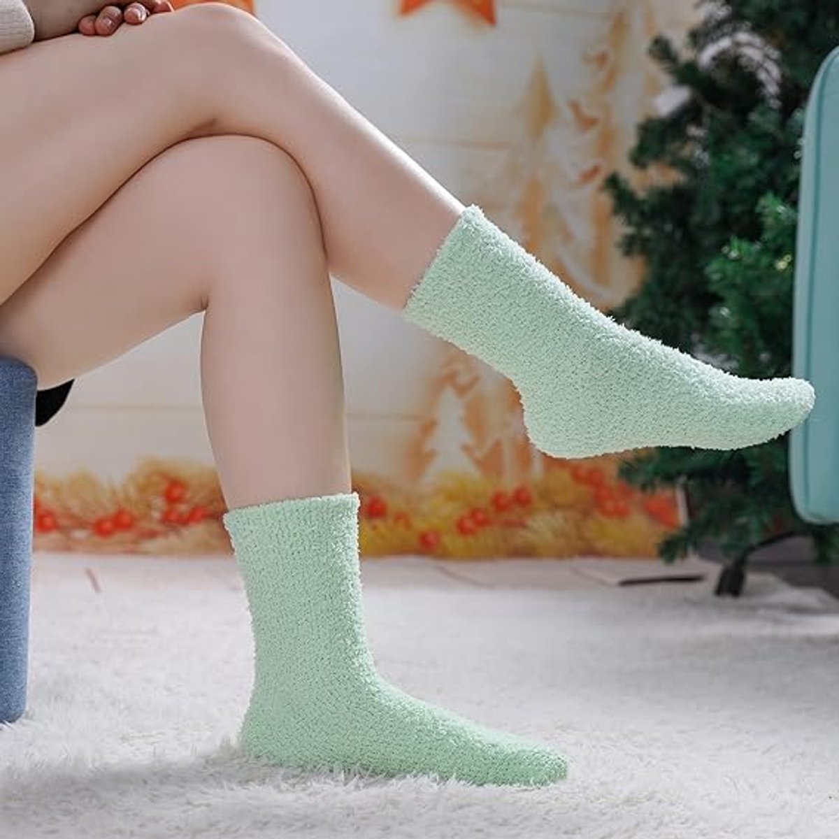 5 Pairs of Women's Fleece Socks - Comfortable and Soft - Warm Winter Socks - Soft microfiber socks, suitable for lounging and sleeping at home.