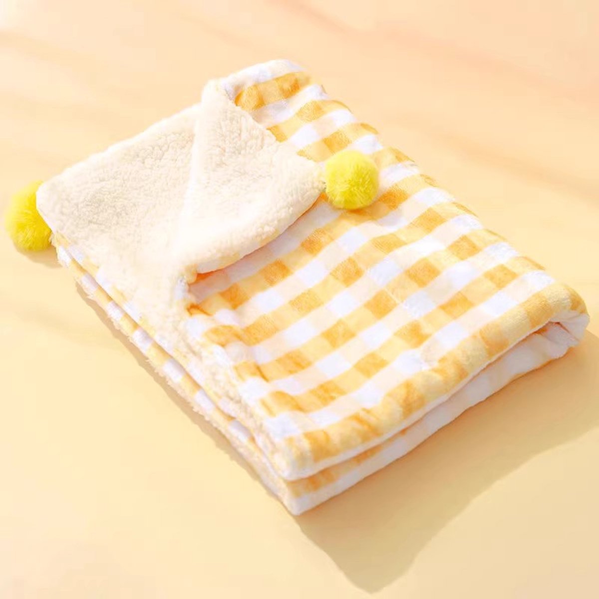 Pet Mat - Soft Pet Blanket - Warm Plush Blanket for Dogs and Cats - Comfortable & Cozy Sleep Blanket - 55*45cm - Yellow