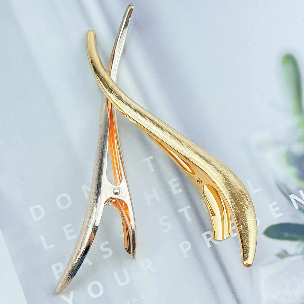 8 Pcs Large Metal Duckbill Hair Clips, 5 Inch Strong Spring Alligator Barrettes for Women Thick Long Hair Updo Styling