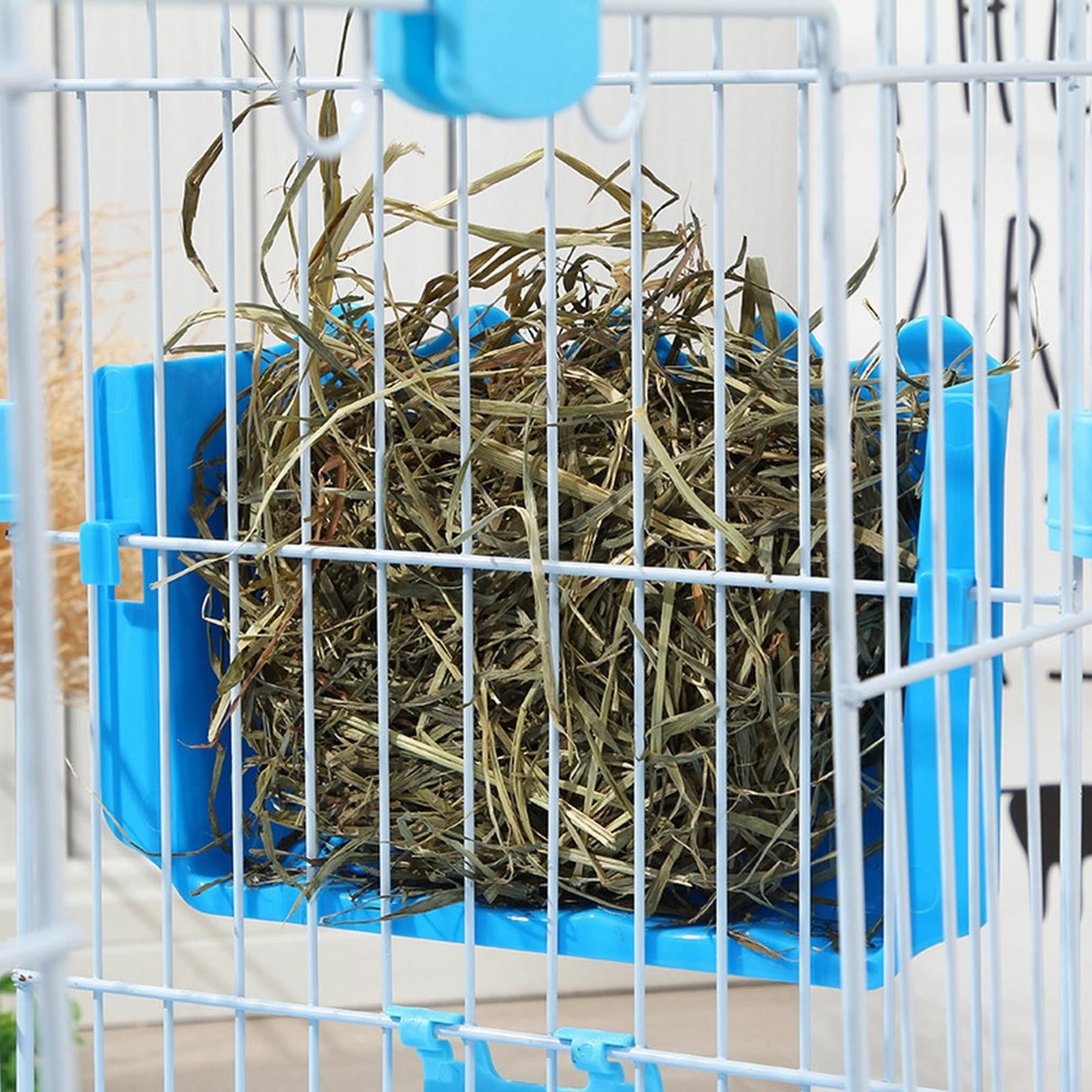 Hanging Hay Dispenser for Pet Rabbits, Rabbit Feeder Small Animal Hay Bowl Hay Holder Large Capacity Feeder for Bunny Pig Light Blue