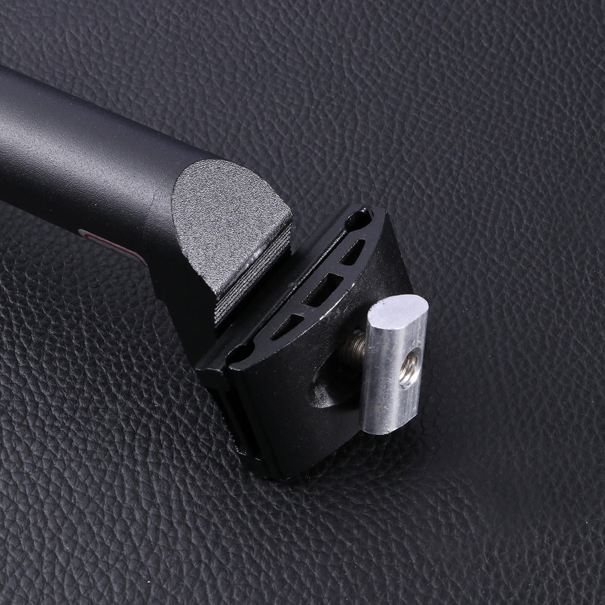 Worgeous 30.8mm Aluminum Alloy Seatpost Mountain Bike Bike Seat Tube Seat Post for Most Road Bike Downhill Bike Track Bike Fixed Gear (Black)
