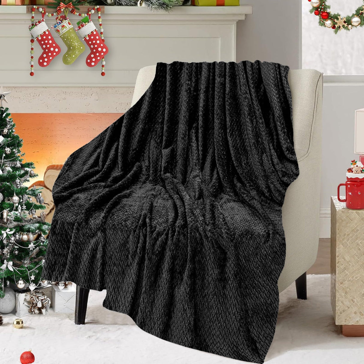 Christmas Solid Color Blanket, 59x39" Soft Warm Throw Blanket, Light-weight Plush Throw Blanket for Bed Sofa Camping Airplane Holiday Black