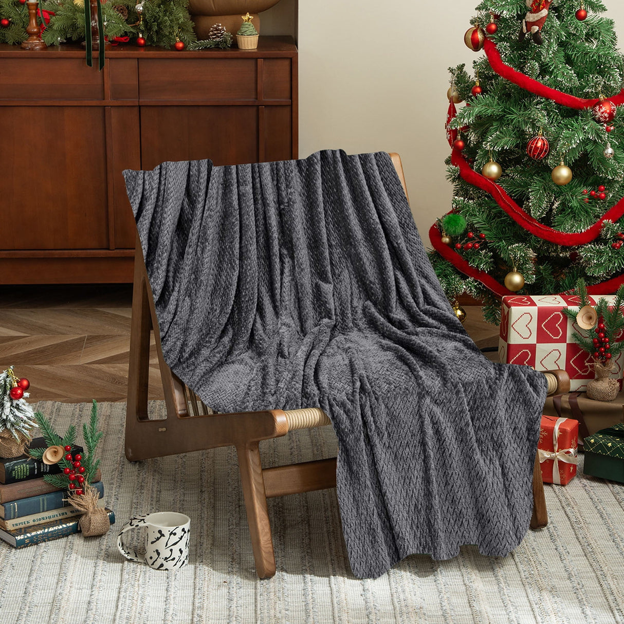 Christmas Solid Color Blanket, 59x39" Soft Warm Throw Blanket, Light-weight Plush Throw Blanket for Bed Sofa Camping Airplane Holiday Gray