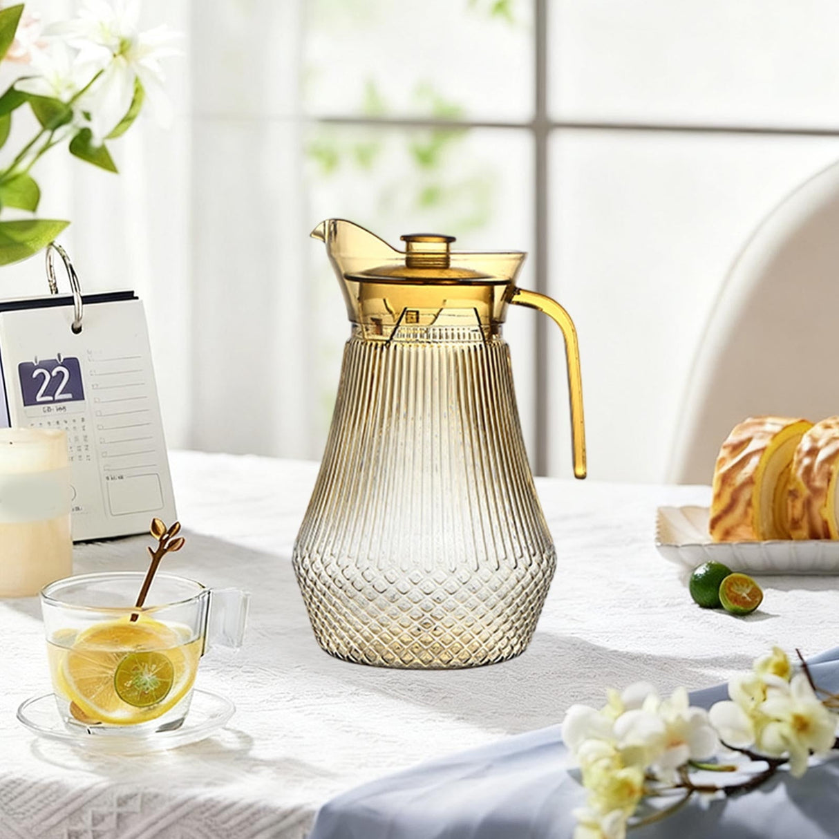 Acrylic Pitcher, Clear Plastic Water Pitchers with Lid and Spout, Iced Tea Pitcher Beverage Containers for Fridge, Juice, Sangria, Lemonade, Shatter-proof, BPA-Free Yellow