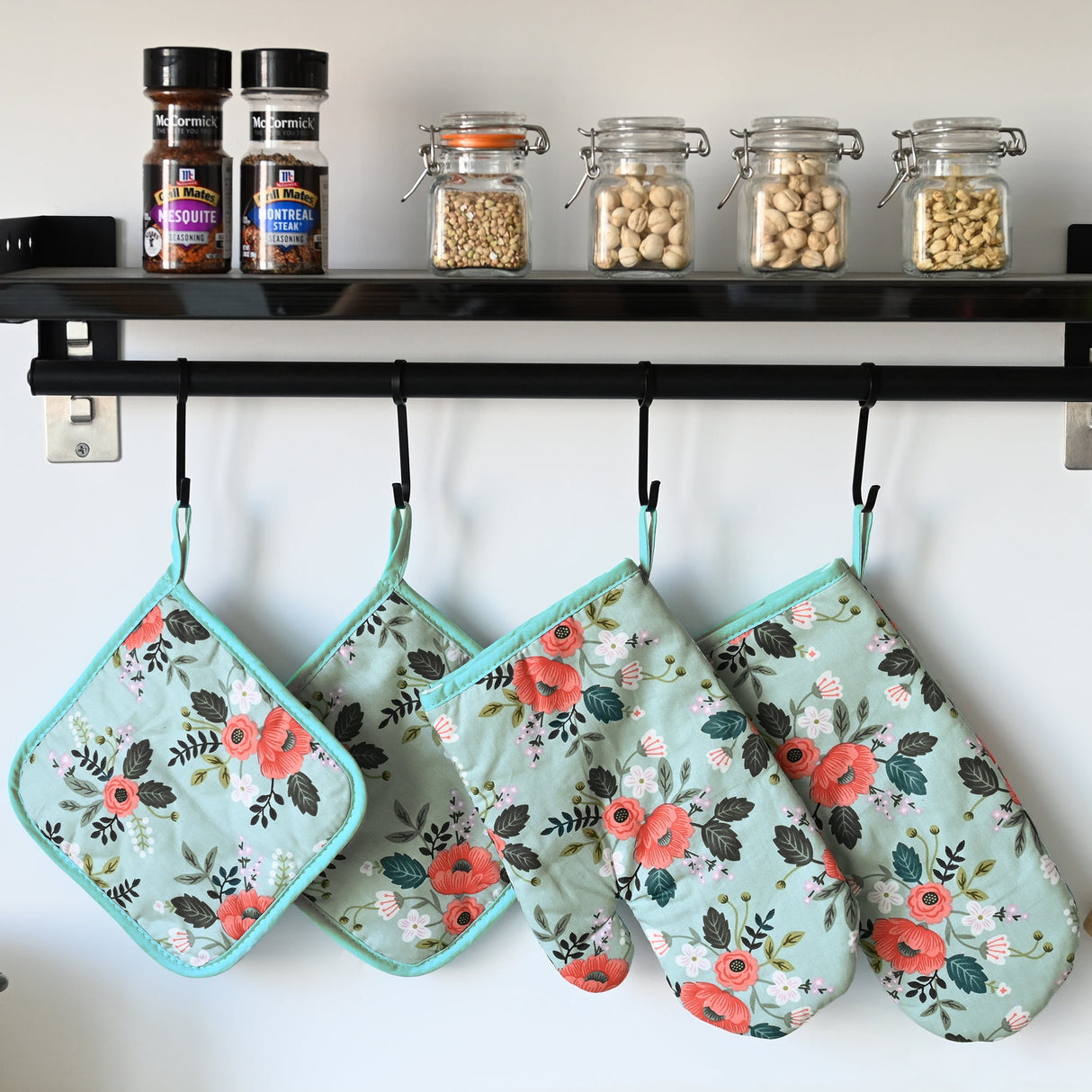4 Pack Oven Mitts and Pot Holders Set, Heat Resistant Fabric Bake Pot Holders Gloves, Yellow Floral
