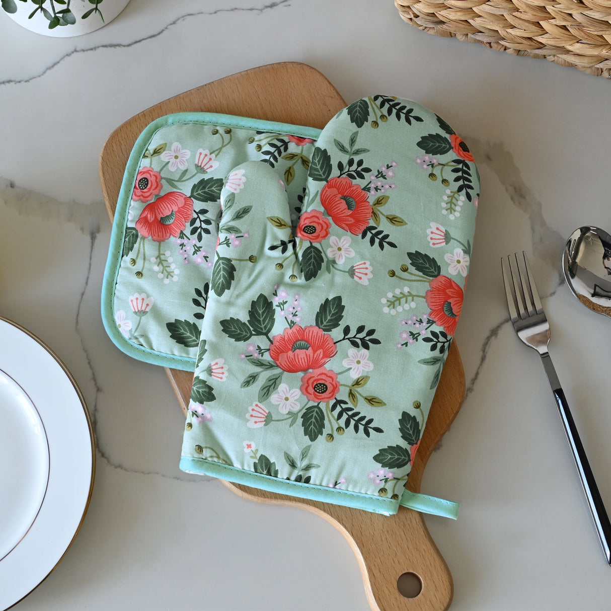 4 Pack Oven Mitts and Pot Holders Set, Heat Resistant Fabric Bake Pot Holders Gloves, Yellow Floral