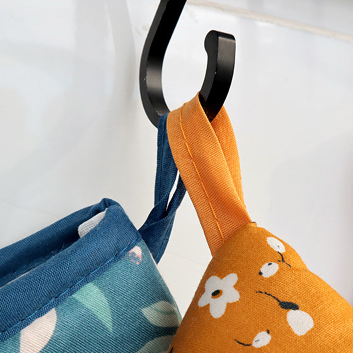 4 Pack Oven Mitts and Pot Holders Set, Heat Resistant Fabric Bake Pot Holders Gloves, Yellow Floral