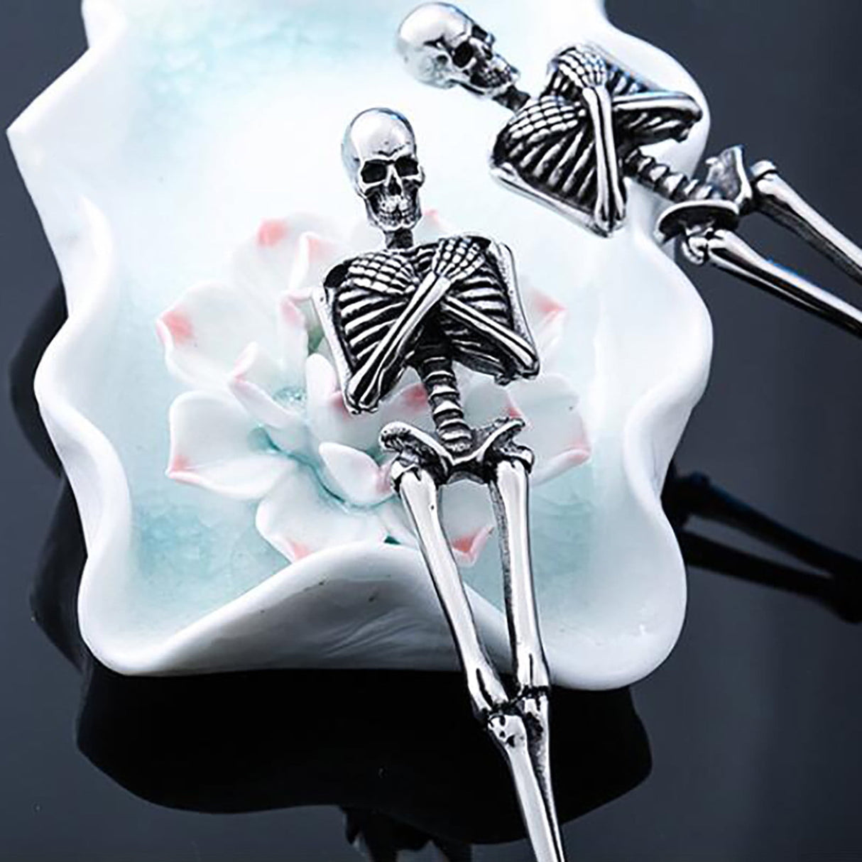 Stainless Steel Skeleton Skull Spoon and Fork Flatware Tableware Gifts for Halloween Easter and Christmas (Spoon) A