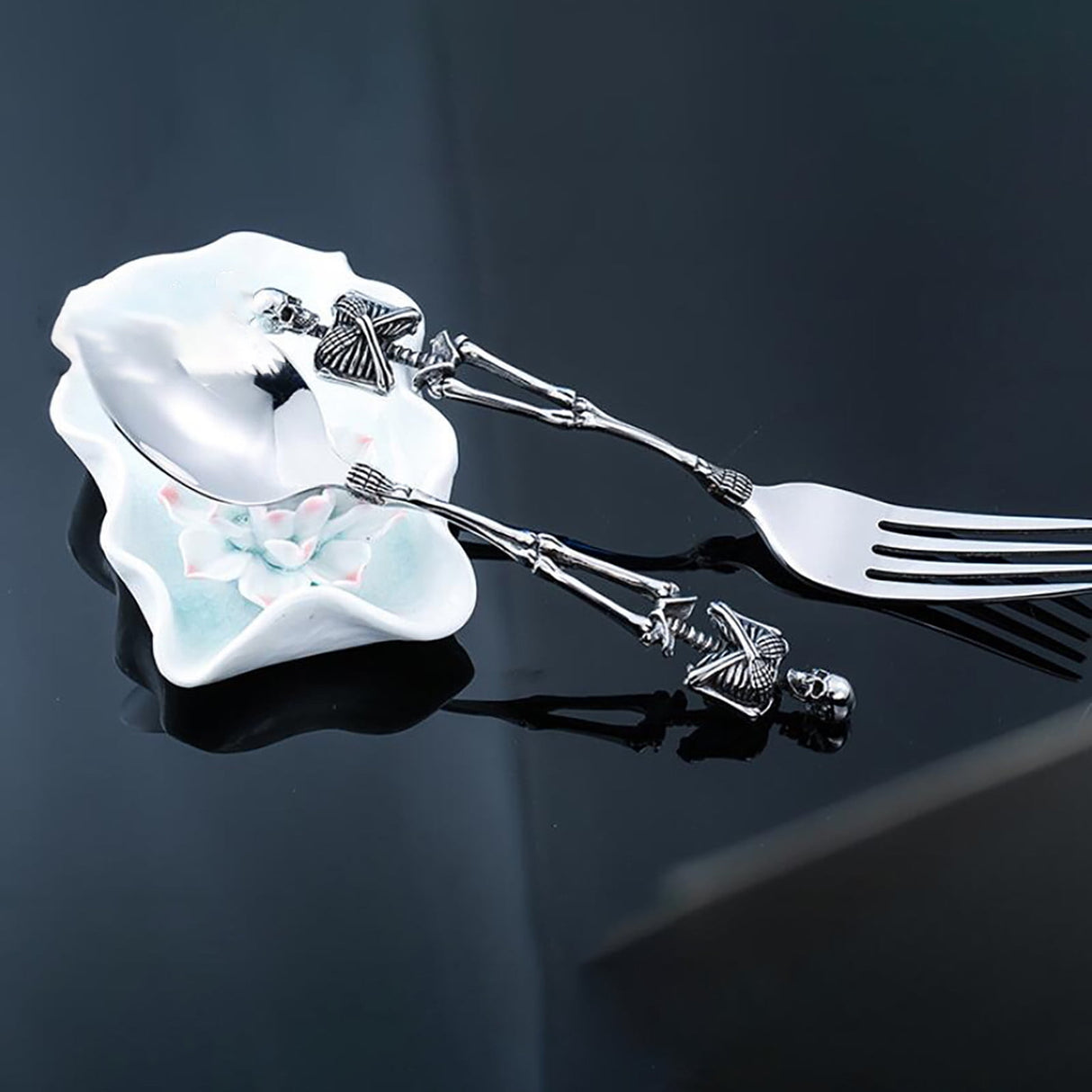 Stainless Steel Skeleton Skull Spoon and Fork Flatware Tableware Gifts for Halloween Easter and Christmas (Spoon) A