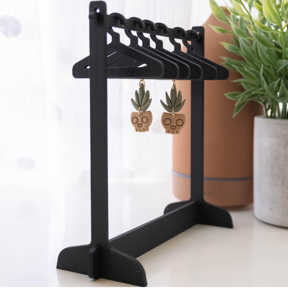 Earring Holder,Earring Display, Earring Hanger, , Jewelry Display Jewelry hanger Multiple style hangers available, clothing rack for earrings(black)