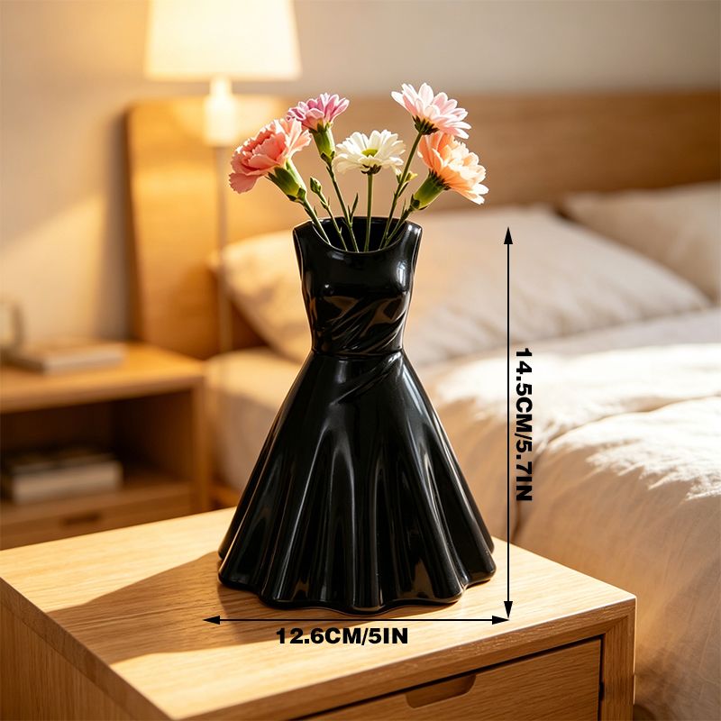 3D printed dress vase, black
