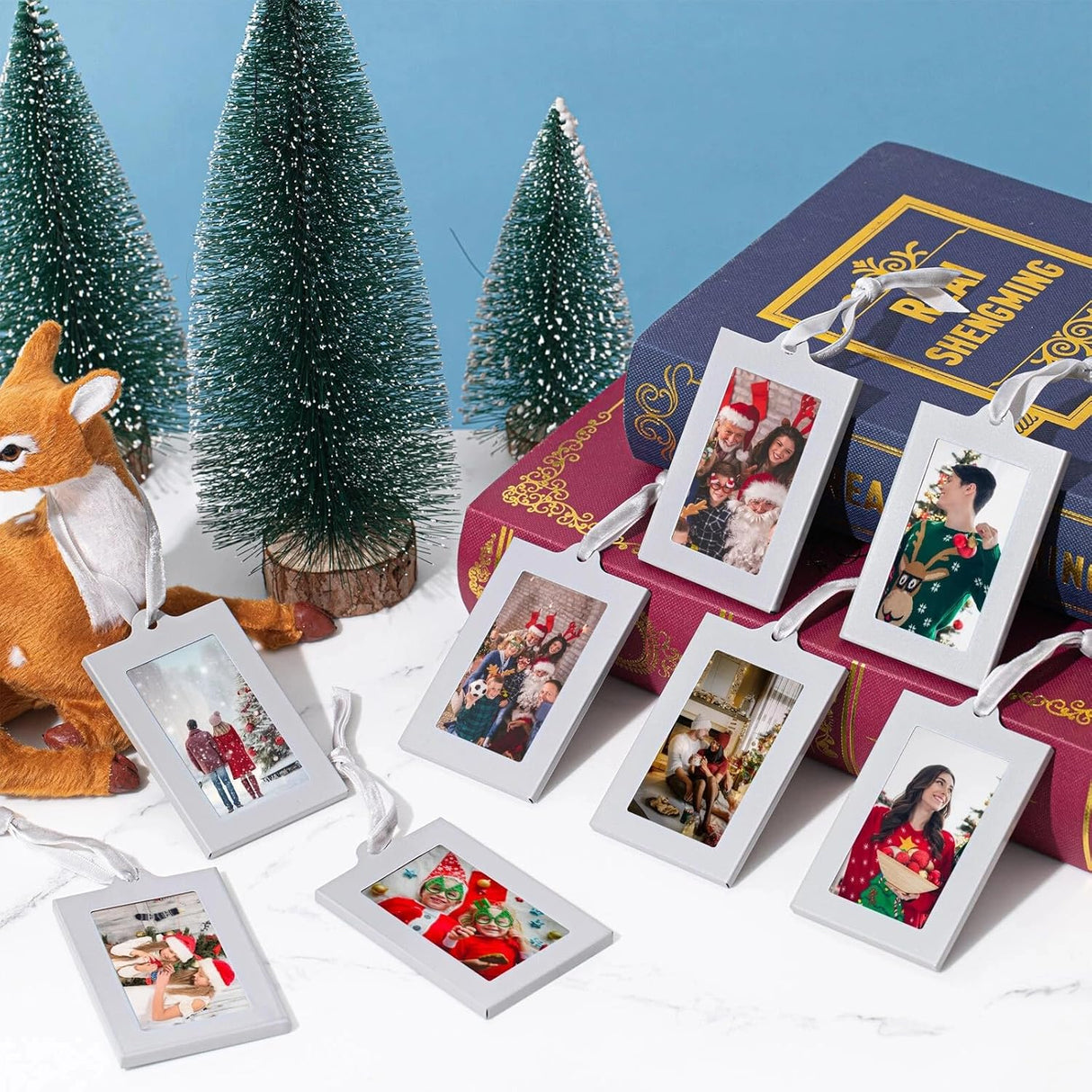 50 Pcs Metal Christmas Photo Frame Ornaments Bulk 2 x 3 Inch Heavy Duty Reusable Small Frame Decorations for Xmas Tree Home Indoor Outdoor Decor Gifts (Vertical,Silver)