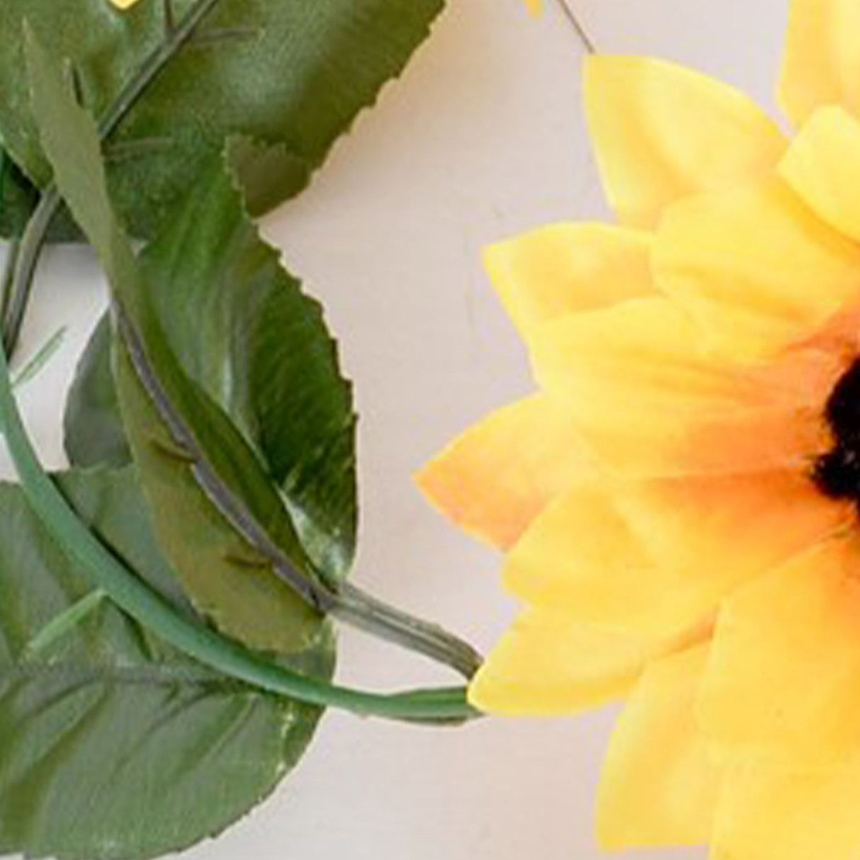 Artificial Sunflower Vines 200cm Length Lifelike Details Bright Colors Sunflower Garland for Parties Gardens Fences