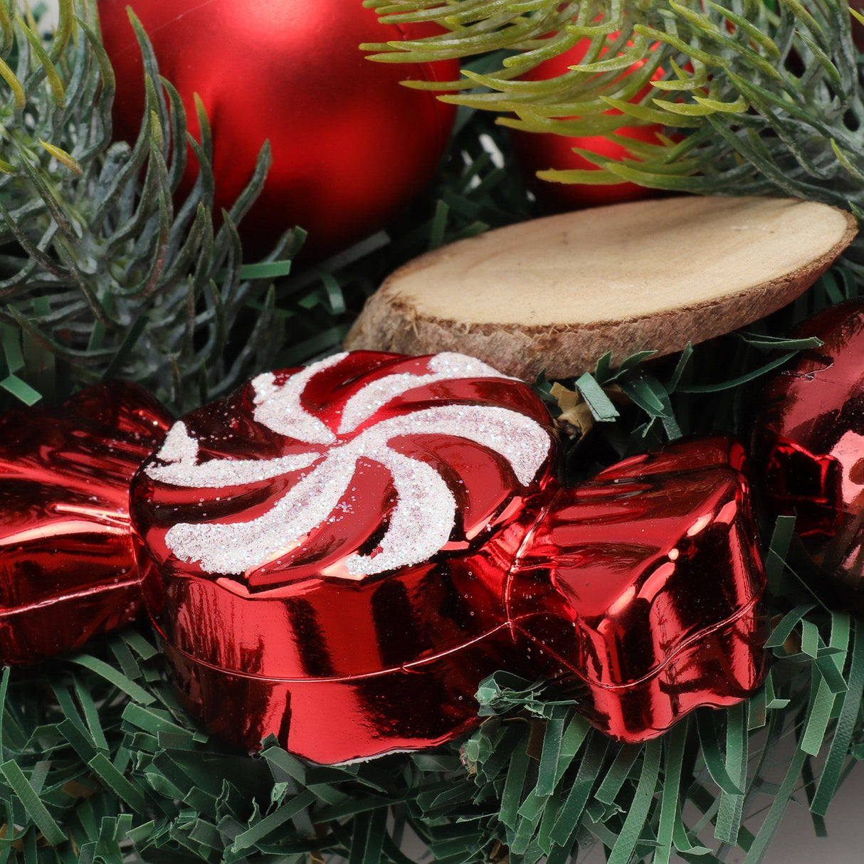 Artificial Christmas Wreath for Front Door Pine Needle Red Candy Christmas Garland Decorations for Home Mall Shopwindow