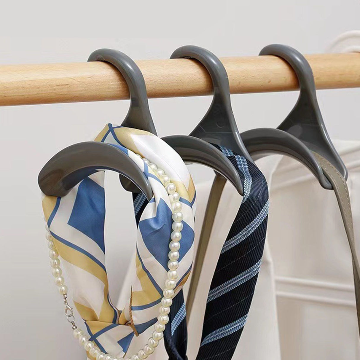 Purse Hanger Bag Arc Door Closet Hanger Hook for Satchel Coat Haversack Belt Storage Grey
