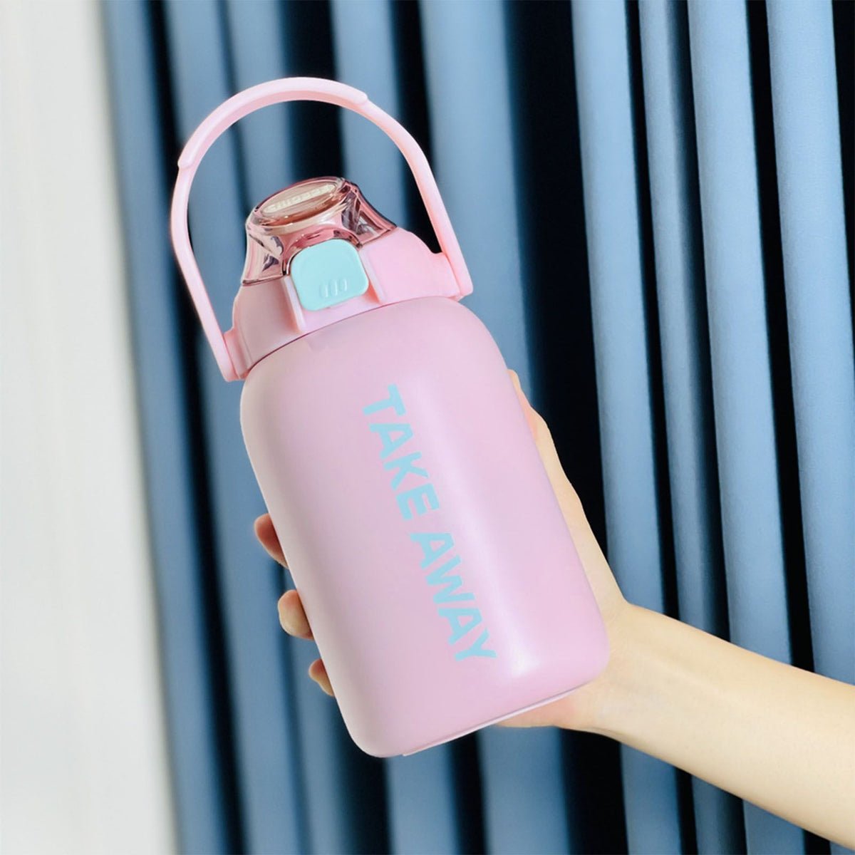 850ml Insulated Water Bottle Large Capacity with Bounce Cap Straw Winter Insulated Cup for Outdoor Pink