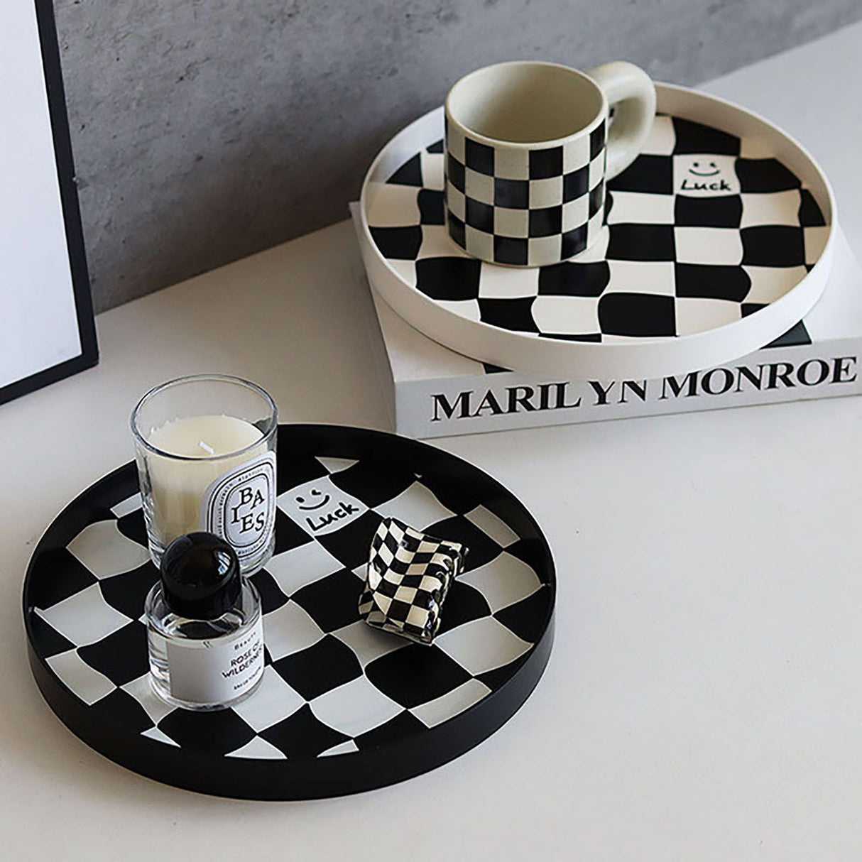 Round Storage Organizer Tray Checkerboard Design Plate Container Tray for Fruit Perfume Jewelry White, Small