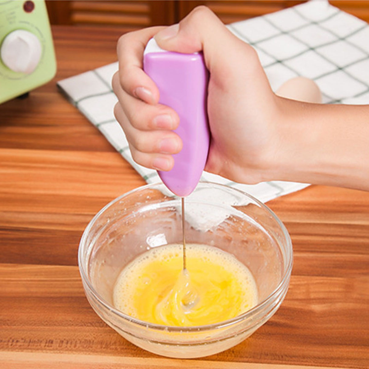 Cordless Electric Hand Mixer Battery Powered Small Plastic Metal Household Hand Mixer for Home Hotel Pink