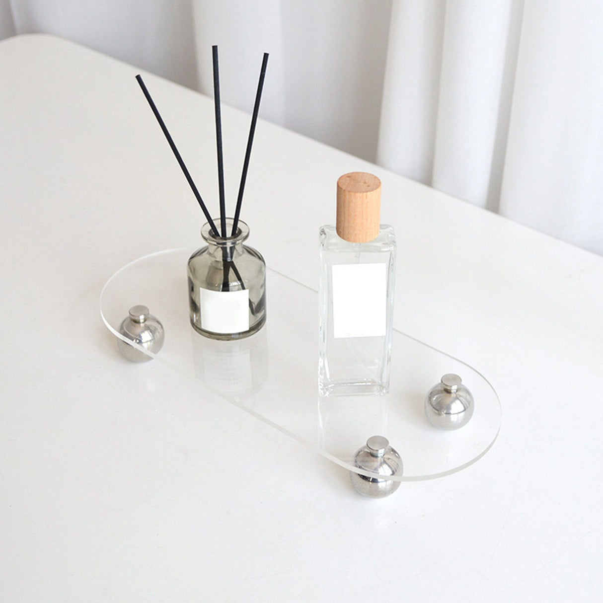 Acrylic Storage Tray Clear Transparent Stainless Steel Round Feet Minimalist Style Decorative Practical Desktop Shelf for Cafes Oval