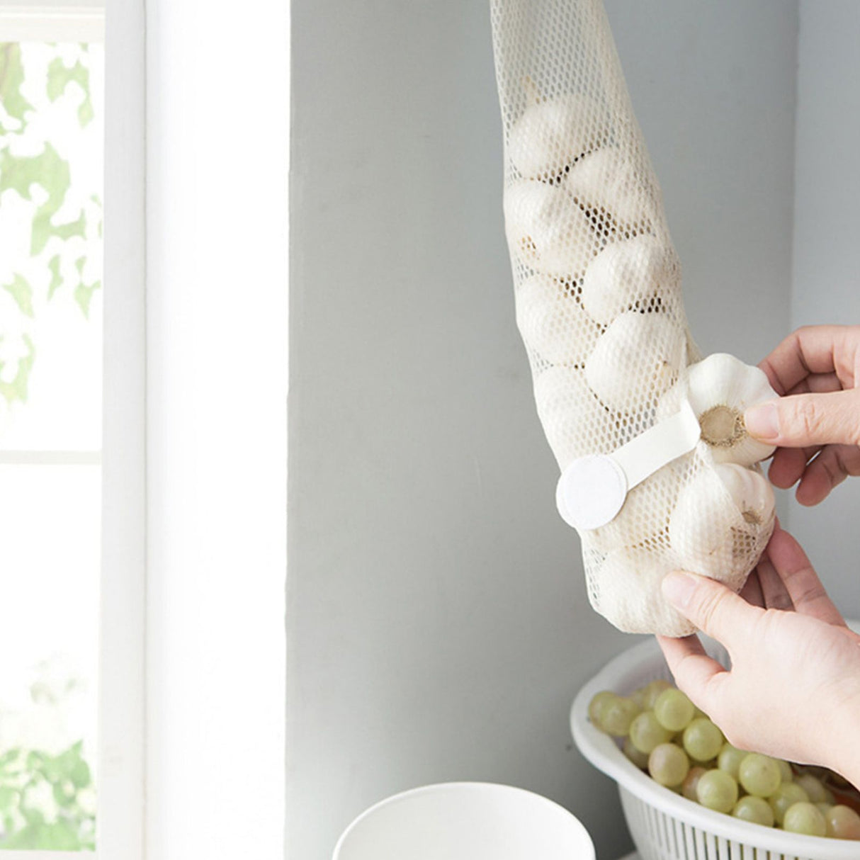 Fruit Storage Net Bag Breathable Reusable Hanging Storage Bag for Vegetable Onions Garlic