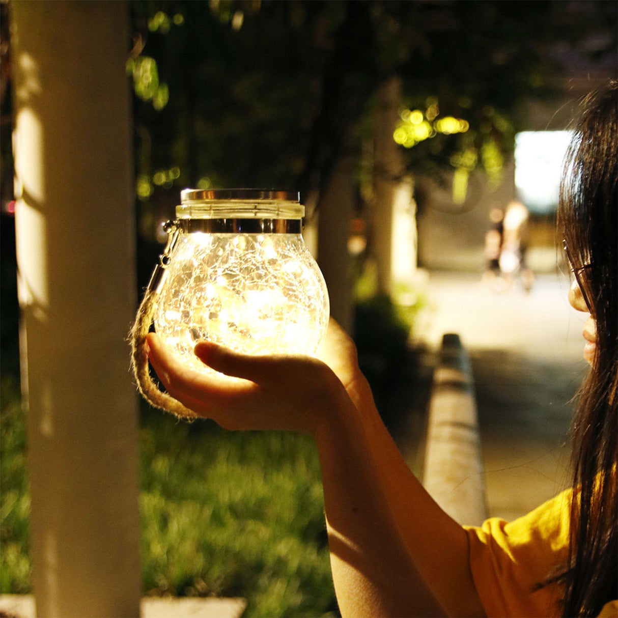 Hanging Solar Light Thickened Crackle Glass Style Waterproof Smar Sensor Hanging Solar Lantern for Garden Yard Pathway