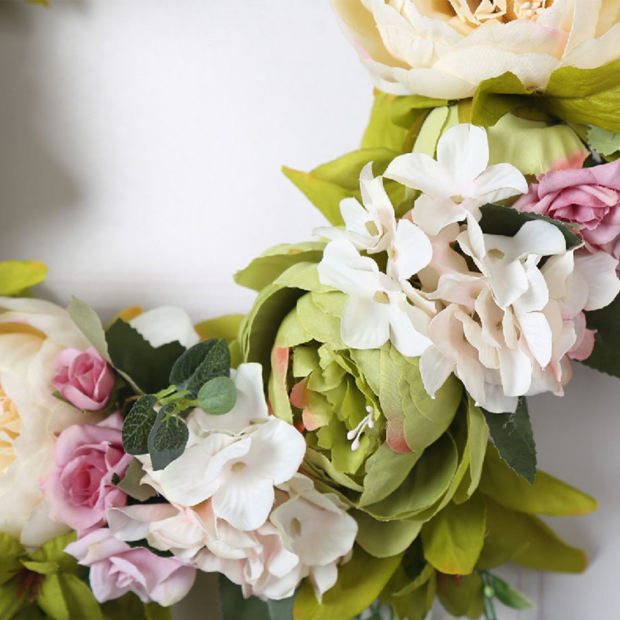 Artificial Peony Wreath Rattan Silk Cloth Simulation Decorative Front Door Wreath for Indoor Outdoor