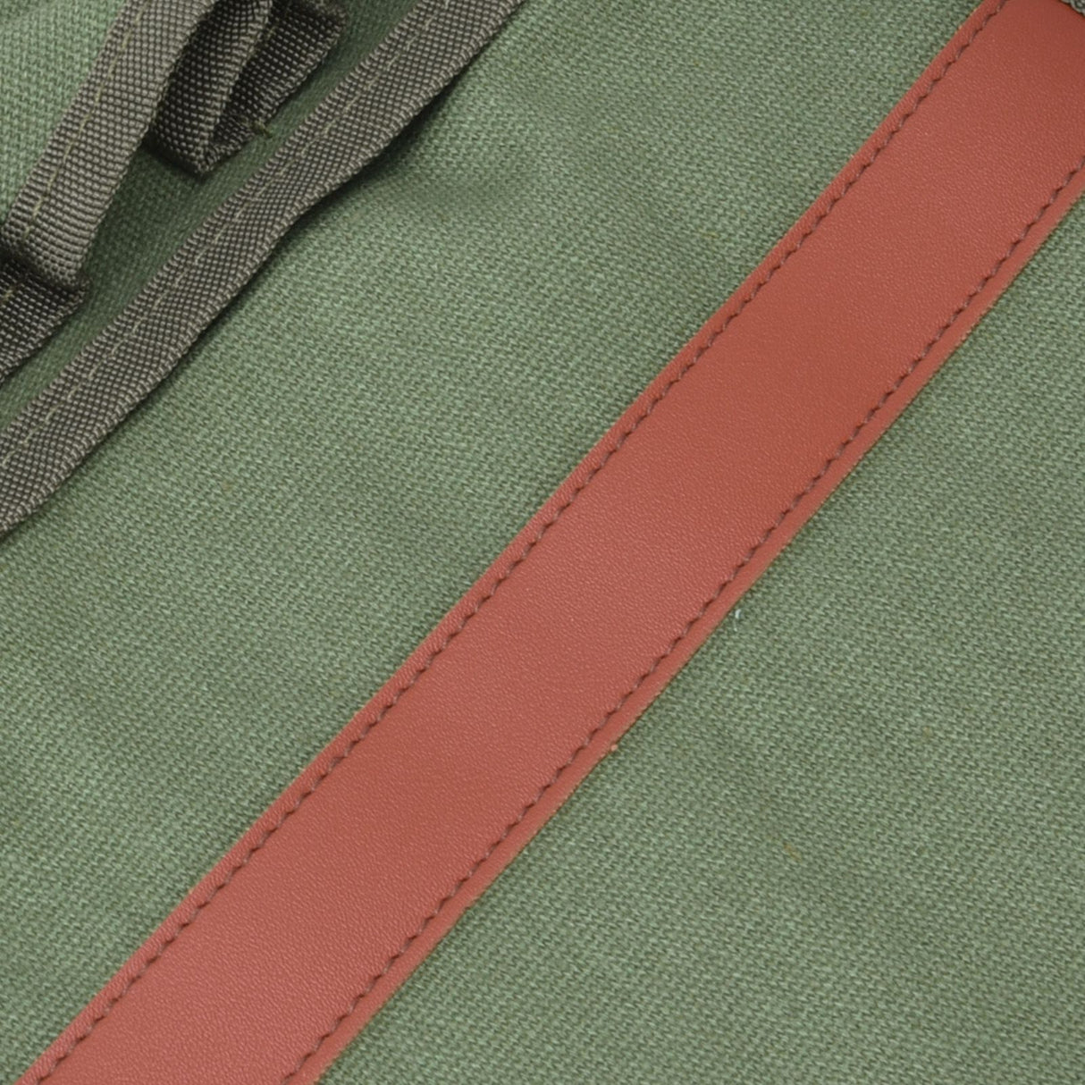 Camping Chair Armrest Storage Bag Large Capacity Multiple Pockets Portable Chair Hanging Storage Bag for Outdoor BeachMilitary Green