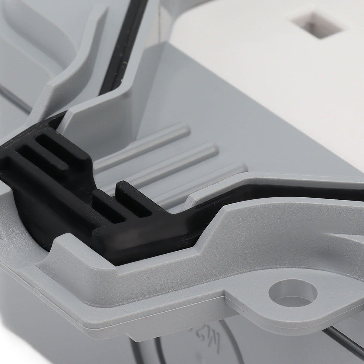 IP66 Outdoor Waterproof Switch Socket Box Surface Mounted Splashproof Dustproof Charging UK Socket 250V