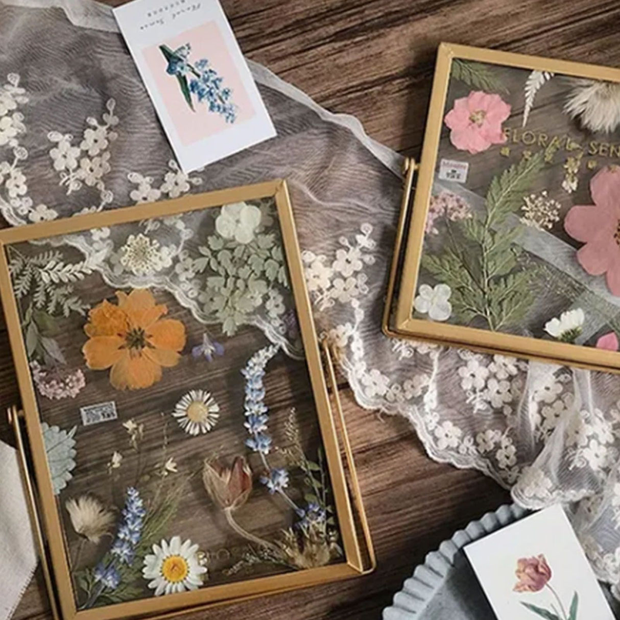 Photo Frame Display Transparent Glass Iron Support Tabletop Dried Flower Frame for Home Decorations 4 Inches