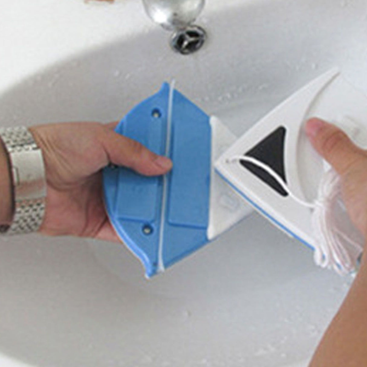 Magnetic Window Cleaner Blue Triangle Shape Single Sided Magnetic Glass Wiper Washing Brush Tool P3‑8mm