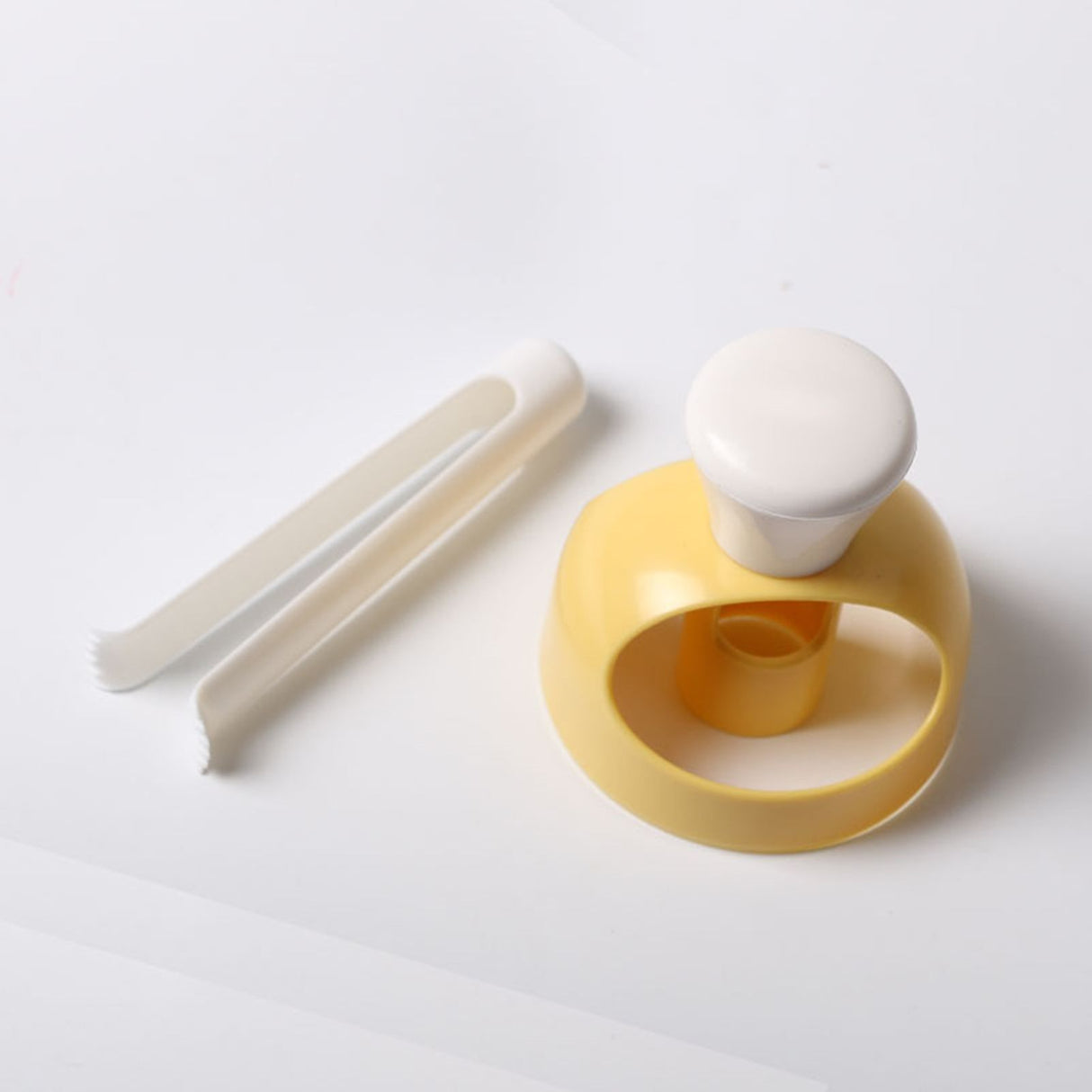 Donut Mold Plastic Reusable Practical DIY Donut Maker Donut Baking Mold for Kitchens Restaurants