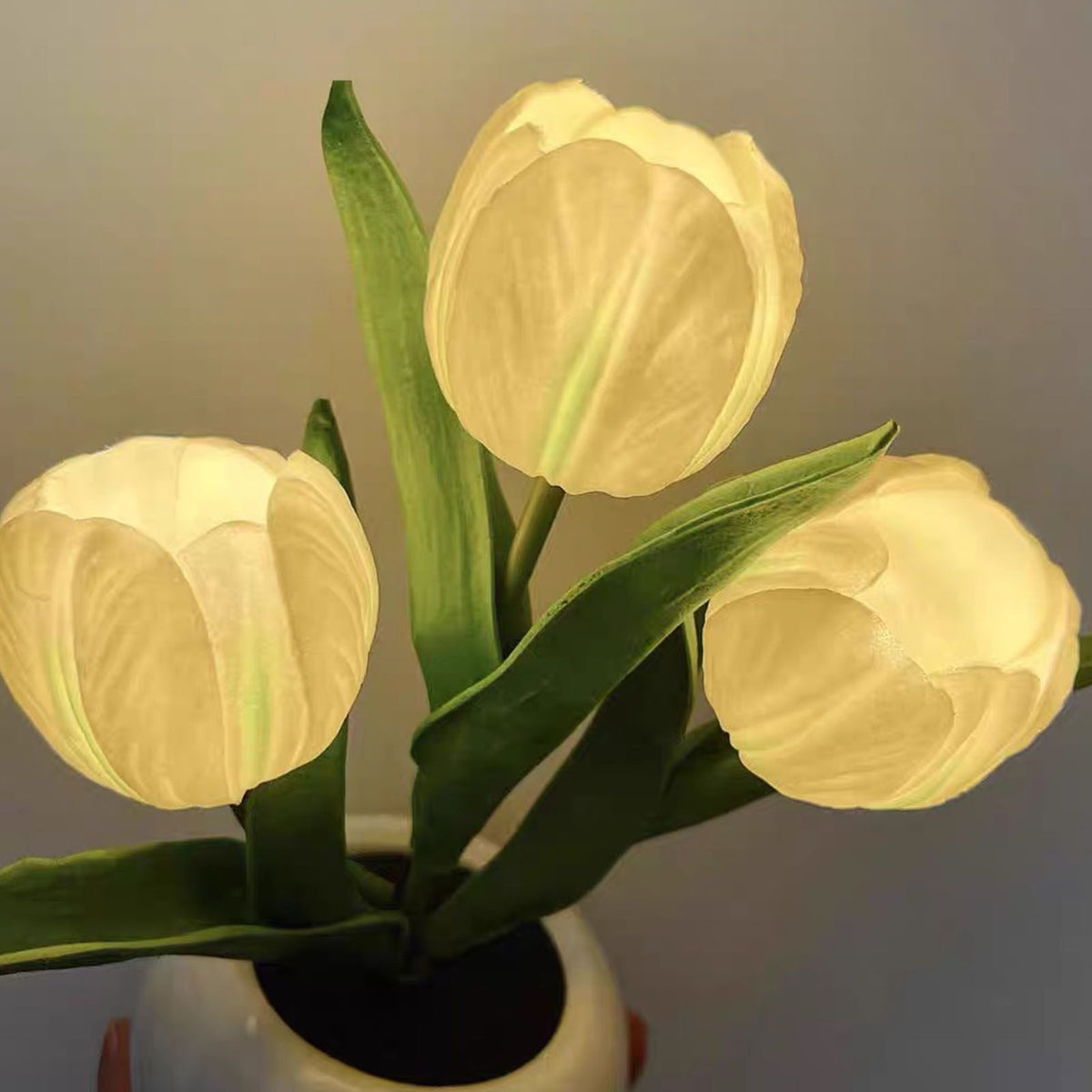 Tulip Night Light Soft Light Exquisite Ceramics PU Flower Table Lamp for Bookstores Cafes Battery Powered Ceramic Base White