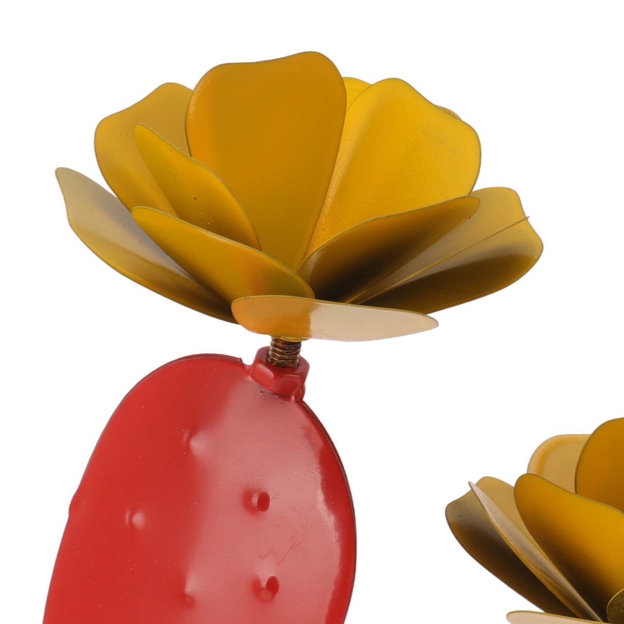 Metal Prickly Pear Cactus with Flowers Iron Rustic Cactus Statue Desert Decor Sculpture for Garden Yard Lawn Patio Red