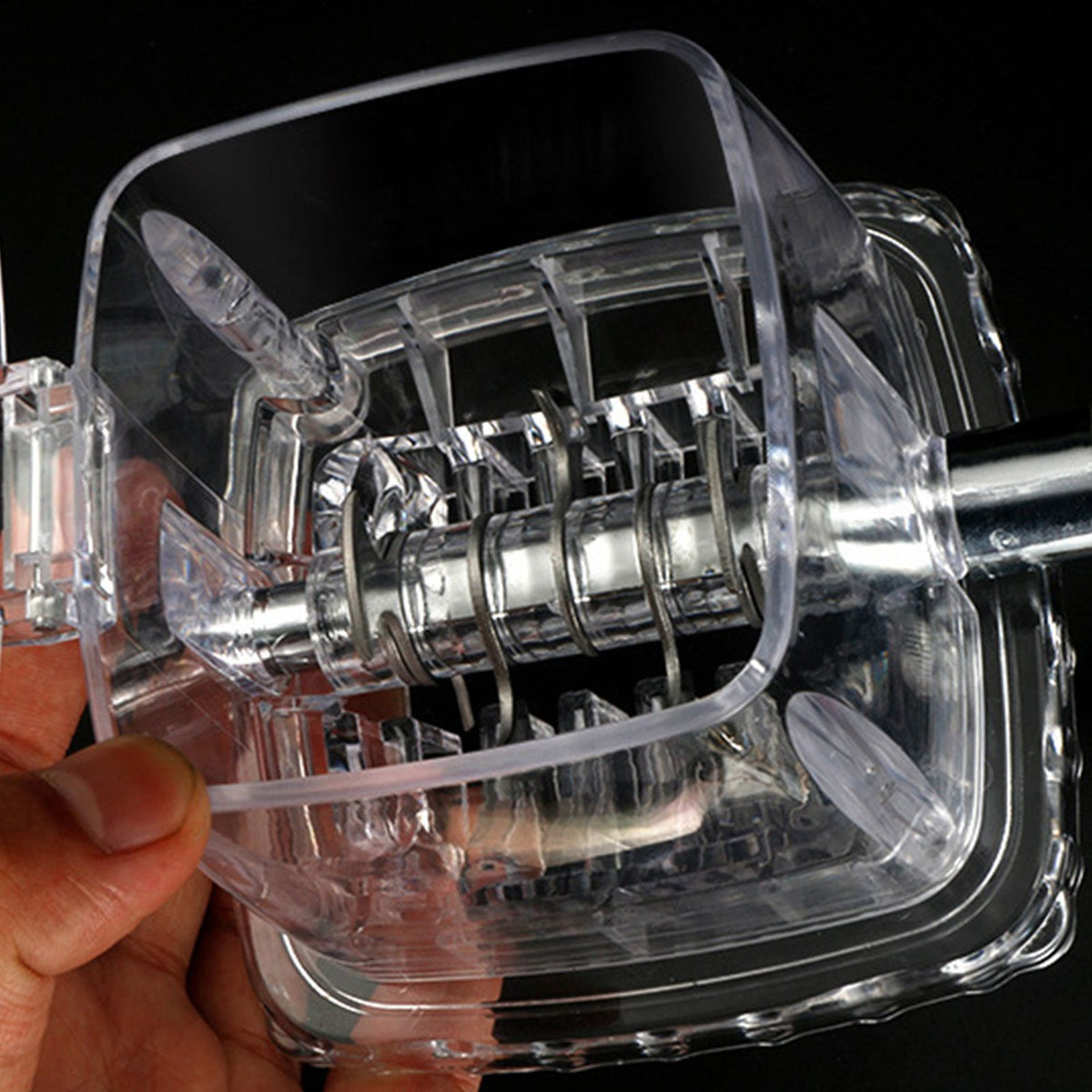 Portable Ice Crusher 1.25L Hand Cranked DIY Manual Shaved Ice Chopper Machine for Home Outdoor Camping Use Transparent