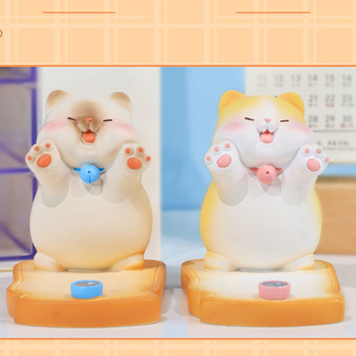 Cute Cat Cellphone Holder Resin Mini Portable Mobile Phone Stand Desk Ornament for Bedroom Office Ginger