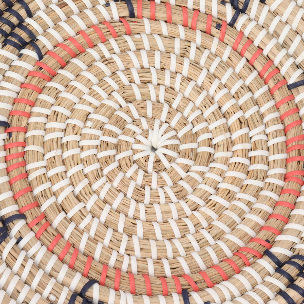 Round Grass Wall Ornaments 35cm Diameter Hand Knitting Hanging Woven Wall Baskets for Living Room Kitchen Style 2