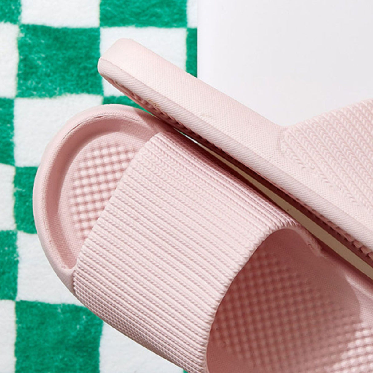 Bathroom Slippers Anti Slip Soft Thick Sole Integrated Light Weight Home Slippers Pink 40 41 (25cm/9.8in)