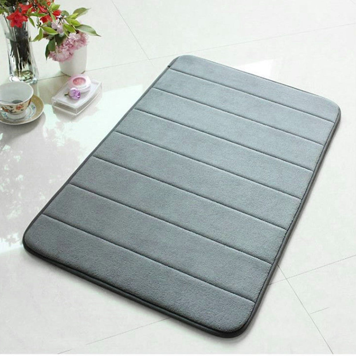 Bathroom Mat Water Absorbent Skid Resistance Thickened Soft Floor Rug Mat for Bathroom Kitchen Bedroom Light Gray 40x60CM