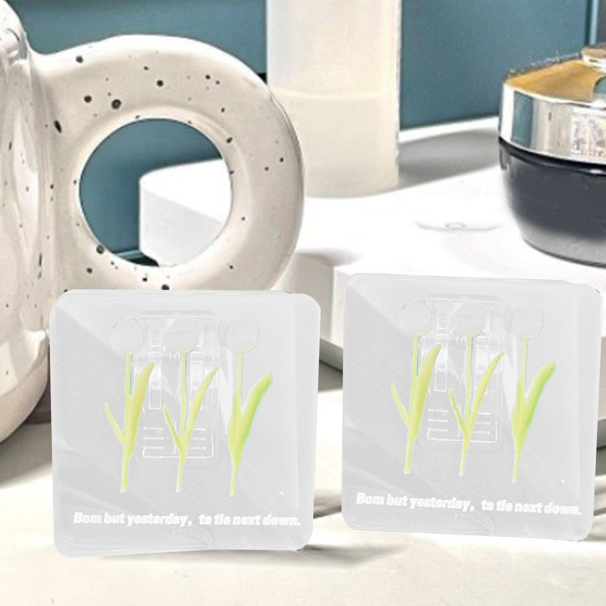 Double Sided Photo Clip Acrylic Tulip Pattern Multifunctional Transparent Paper Clamp for Organization Light White