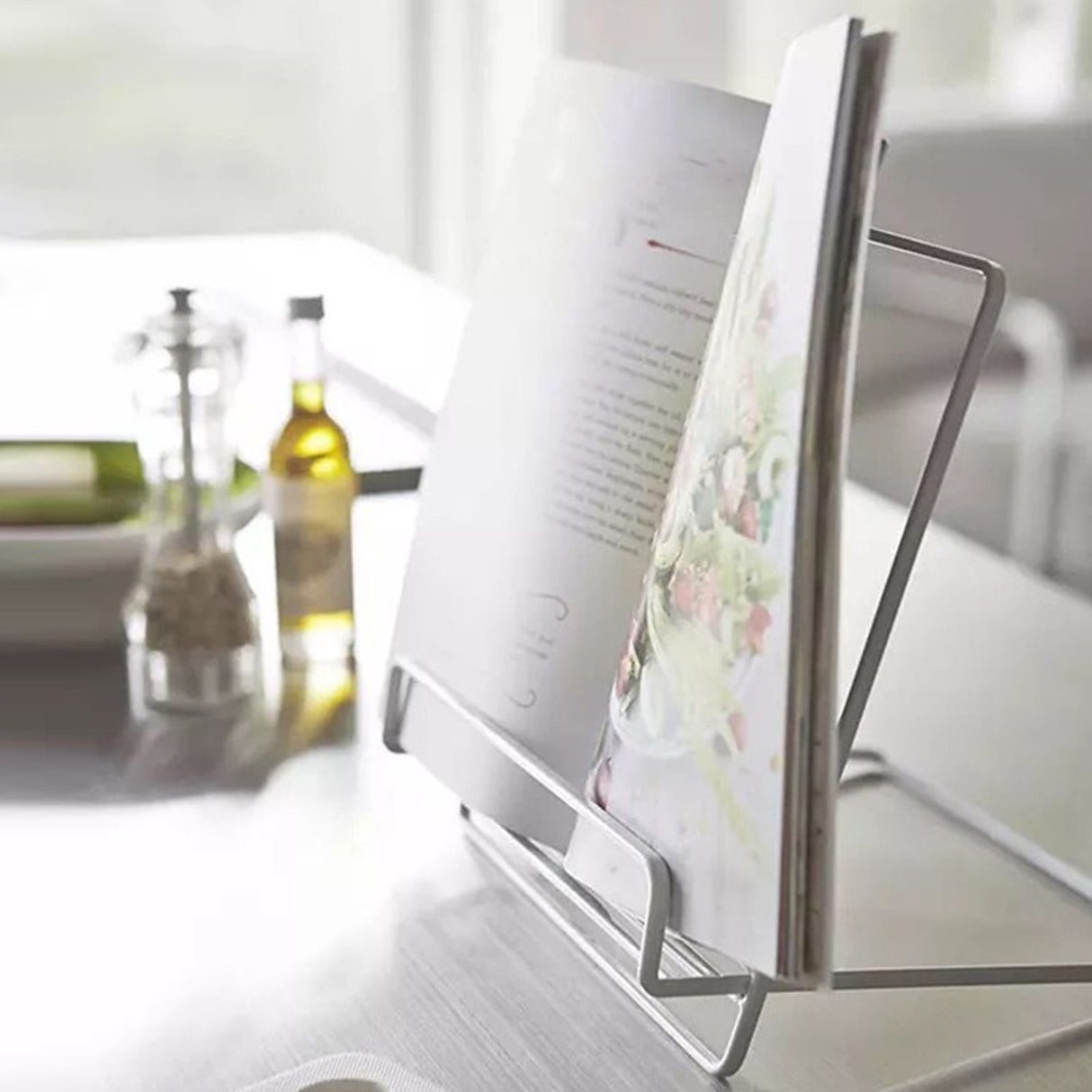 Foldable Iron Display Stand Multifunction Rust Prevention Simple Folding Book Stand for Kids White