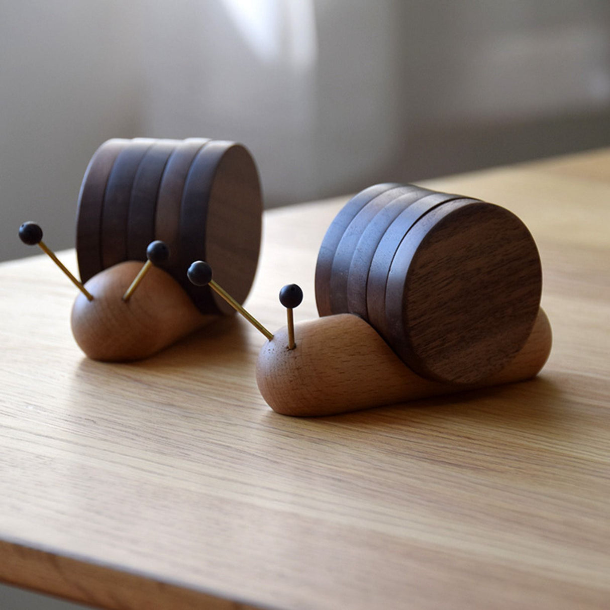 Wood Mug Coaster Heat Insulation Cute Snail Shape 5pcs Wooden Round Coasters with Magnet