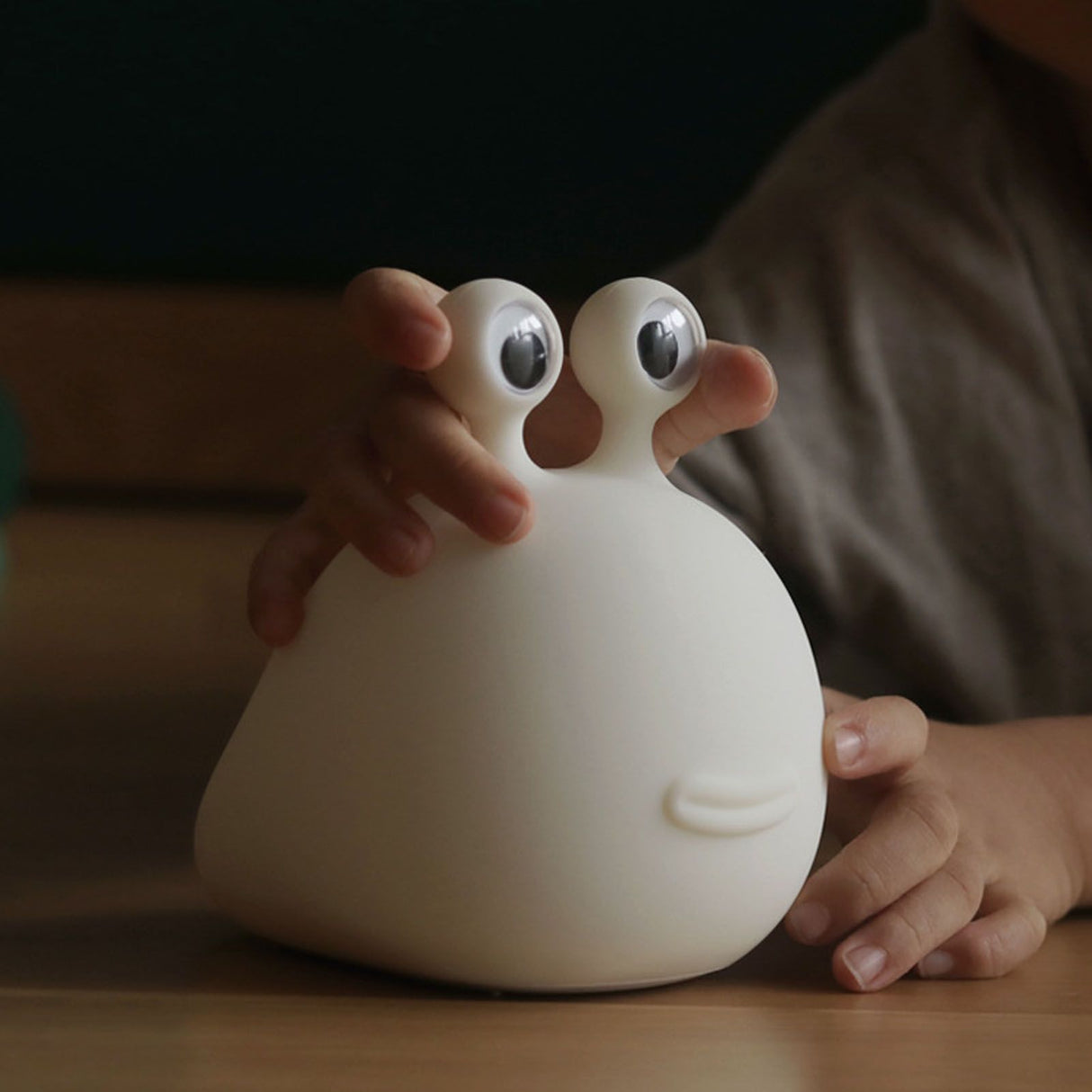 Slug Night Light Cute Cartoon Animal Bedside Lamp Silicone Night Light for Breastfeeding Baby Kids Teens
