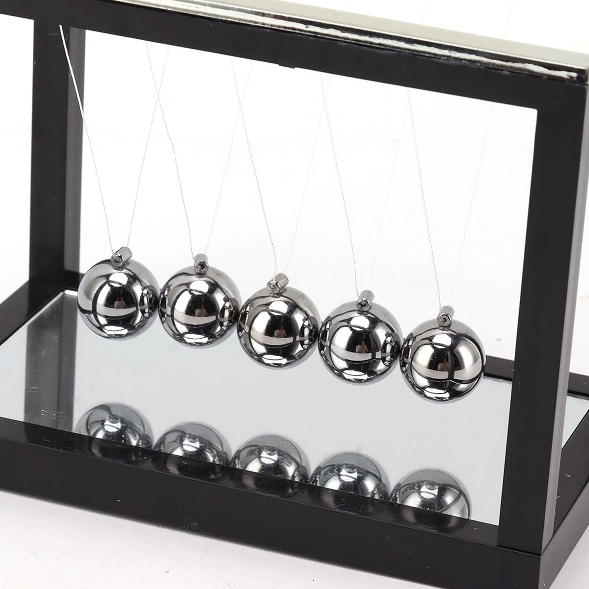 Newton Cradle Balance Balls Stainless Steel Balance Balls Bottom Mirror Stress Reliefswing Balls Desktop Decoration Toy