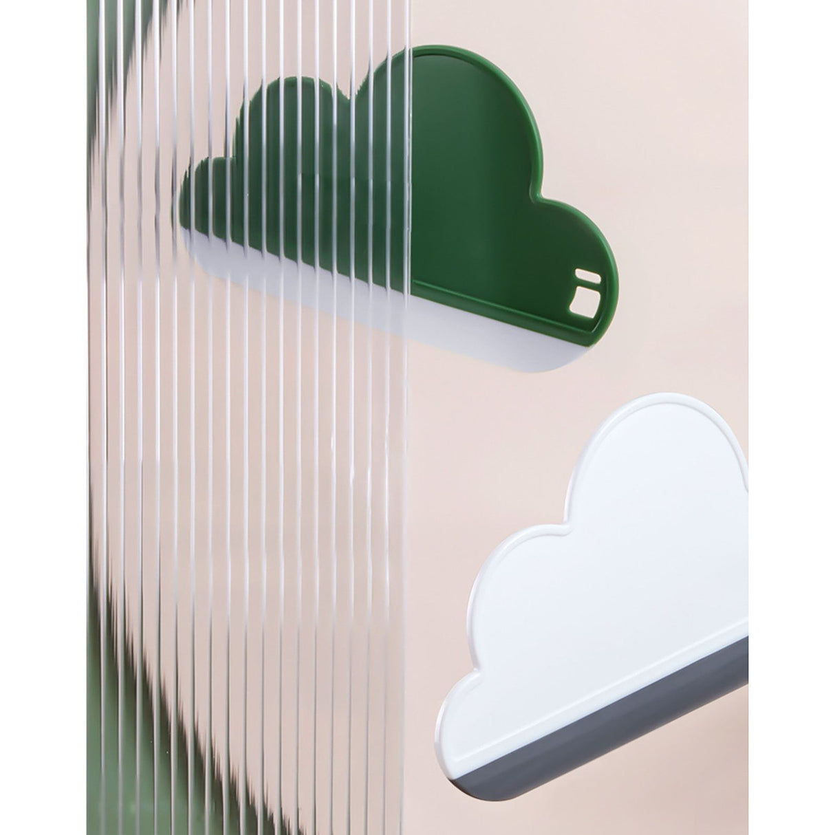 Water Blade PP Silicone Squeegee Efficient Fog Removal Hangable Mini Water Wiper for Bathroom Kitchen Window White