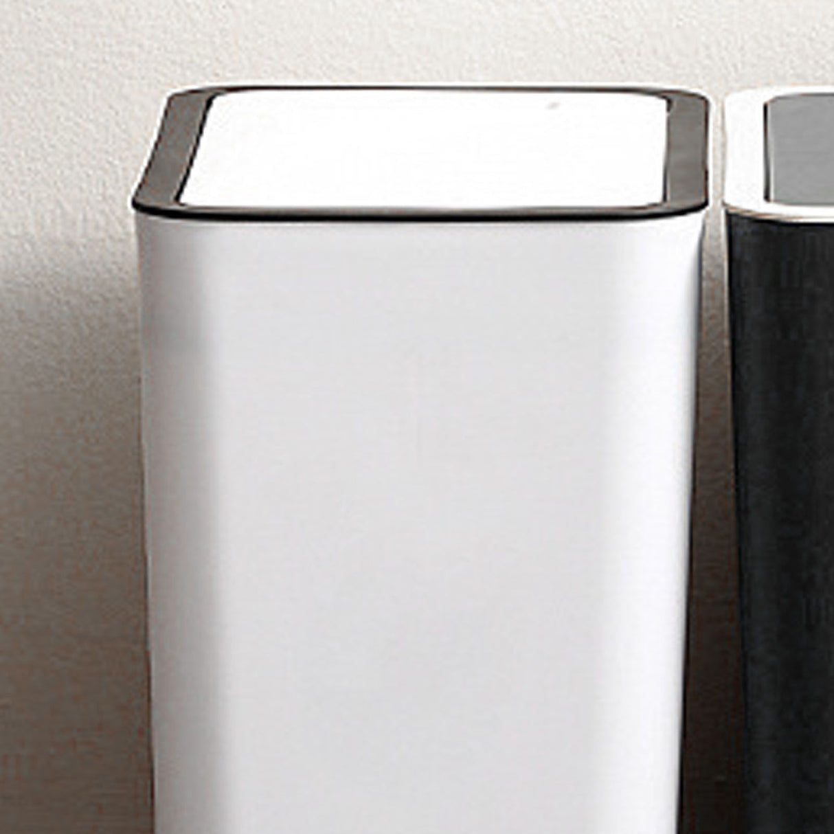 Household Garbage Cans Sealed Large Capacity Odorless With Press Top Plastic Trash Bin For Home Kitchen Living Room Bathroom White