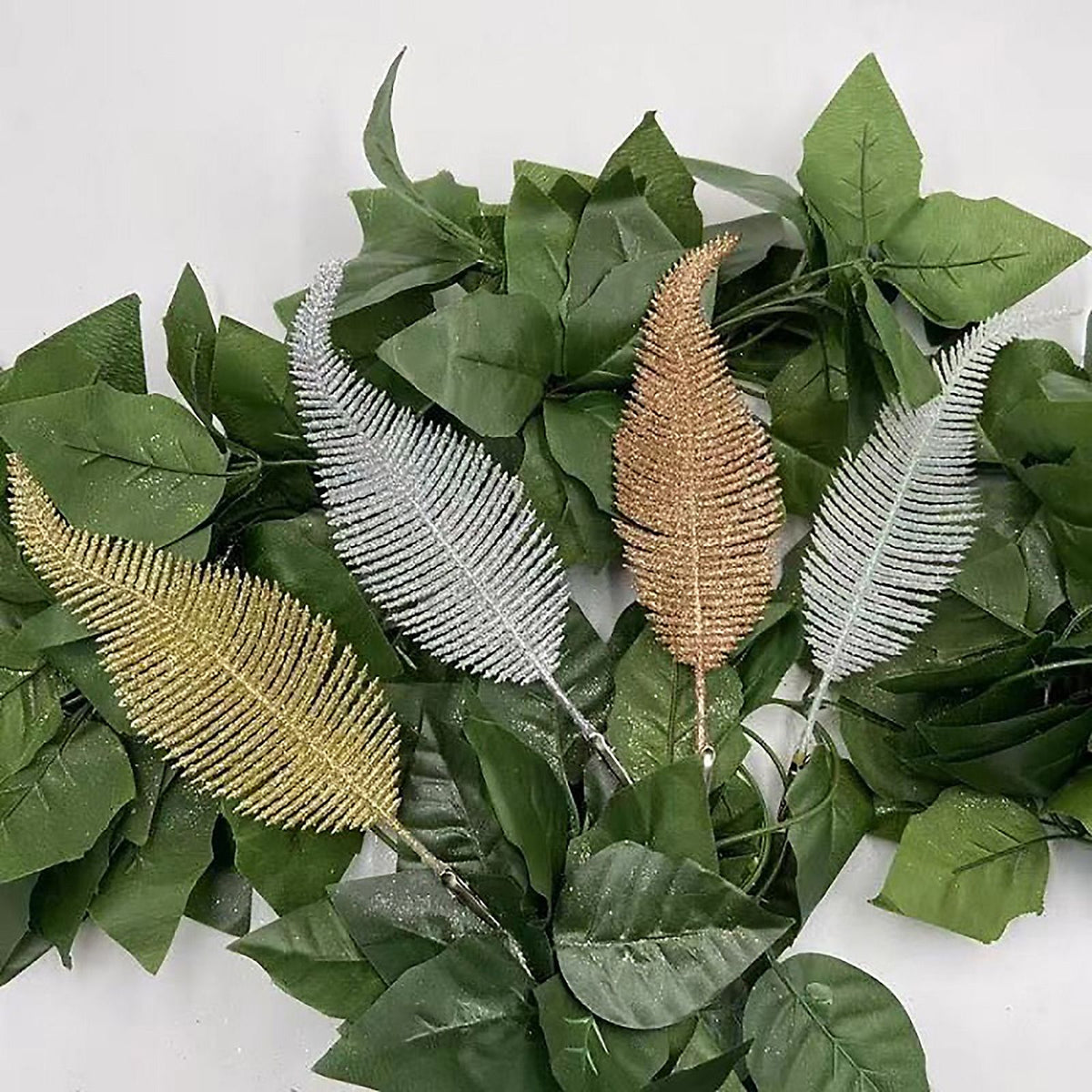 Christmas Tree Leaves Ornament Glittery Leaf with Clip Tree Hanging Baubles Decor for Christmas Home Party Decoration